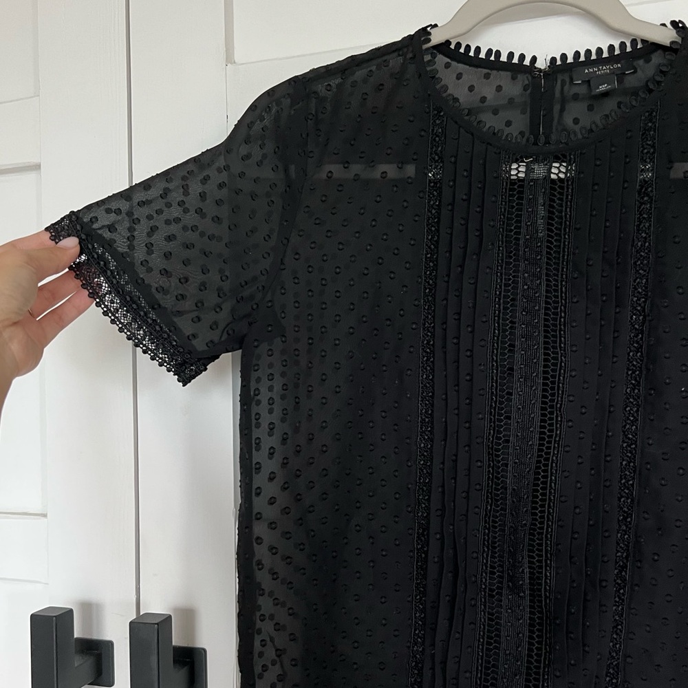 Ann Taylor black top